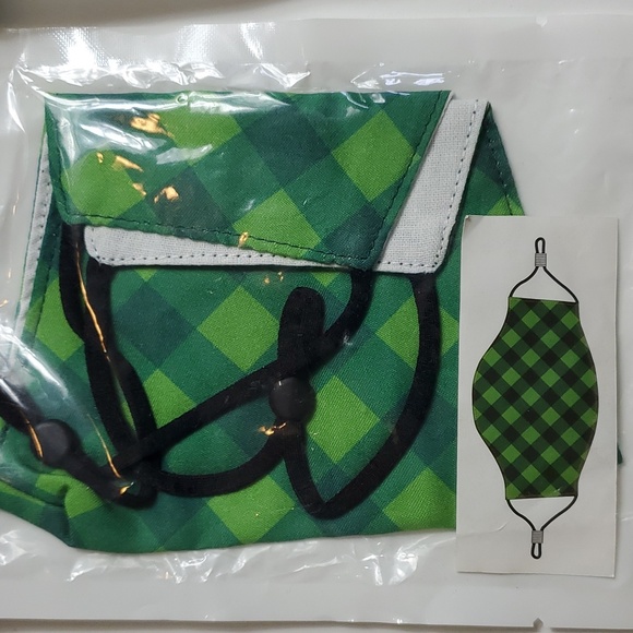 Set of 3 cloth St. Patricks Day masks - Picture 2 of 7